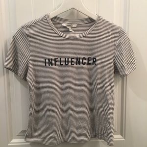 Graphic cropped T-shirt